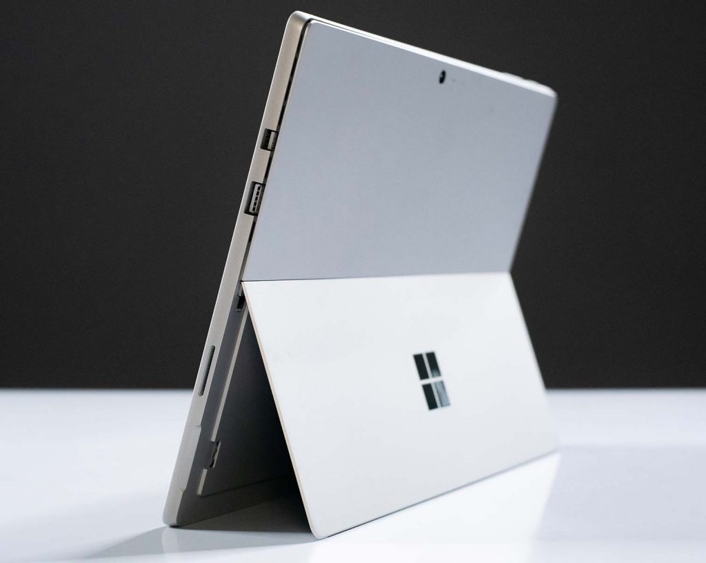 Surface Pro 5 core i7 với thời lượng pin tốt