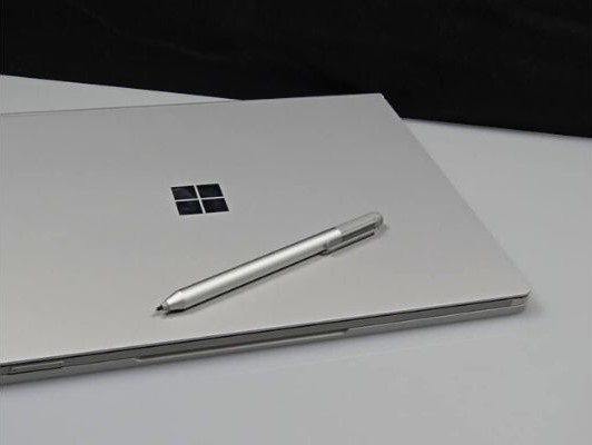 Surface book Pen thiết kế như một chiếc bút truyền thống