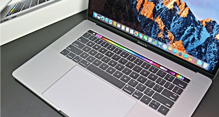 Macbook Pro 2017 15inch i7 với thanh Touch Bar tiện ích
