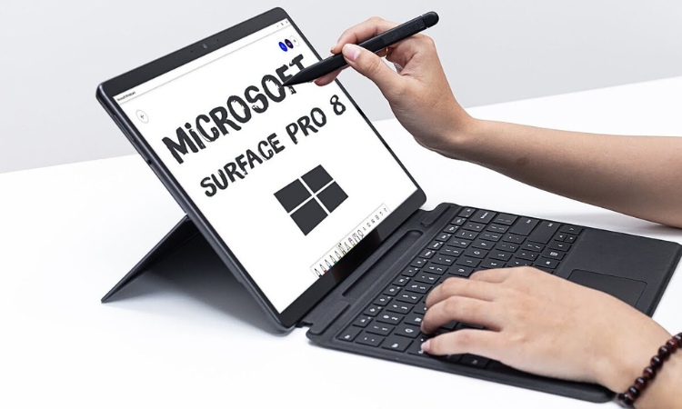 Sử dụng Surface Pro 8 cùng bút Slim Pen 2 và bàn phím