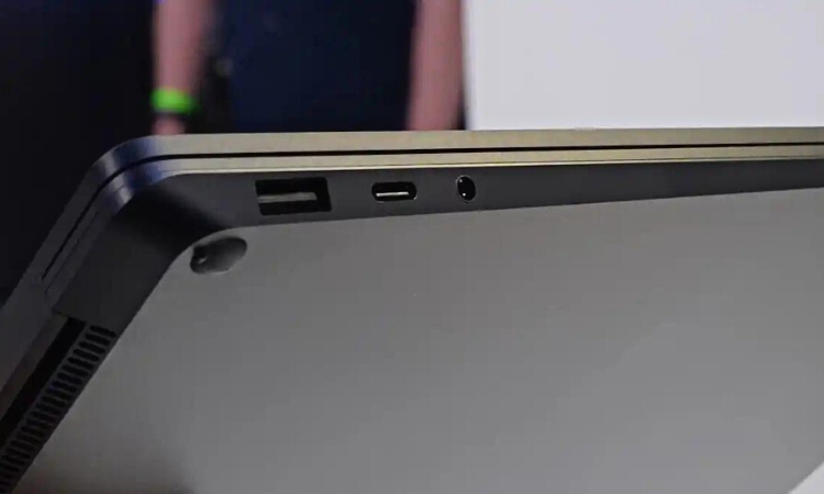Kết nối và cổng trên Surface Laptop 5