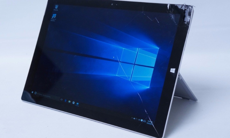 Thay màn hình Surface Pro 3 chính hãng giá tốt