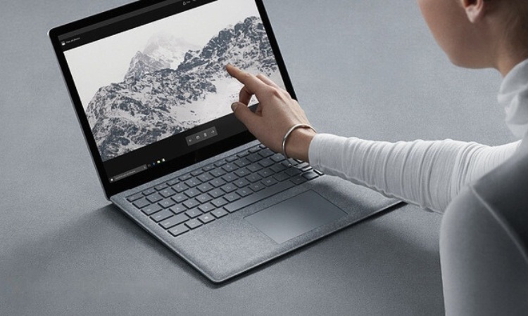 Surface Laptop 2 với màn hình 13.5 inch cảm ứng tuyệt đẹp