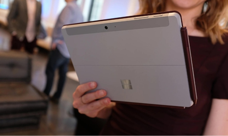 Surface Go 2 với lte cho khả năng di động cao