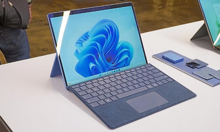 Surface Pro 9 cho thời lượng pin cả ngày dài