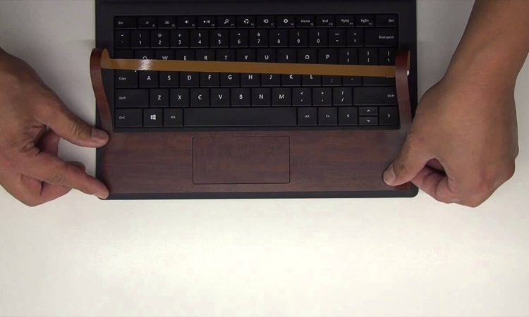 Dán bàn phím Surface tại Trí Tiến Laptop