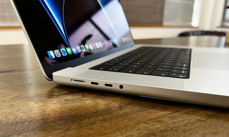 Cổng kết nối trên MacBook Pro