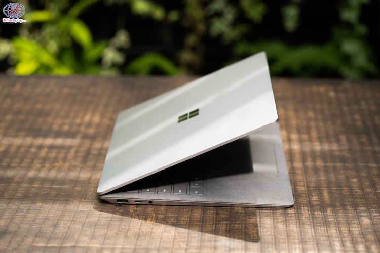 Surface Laptop 4 Core i5/Ram 16GB/SSD 256GB Like New 6 Surface Laptop 4 Core i5 / RAM 16GB / SSD 256GB vẫn là lựa chọn đáng mua năm 2025