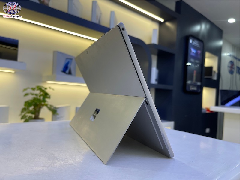 Surface Pro 7 Like New tại Trí Tiến Laptop