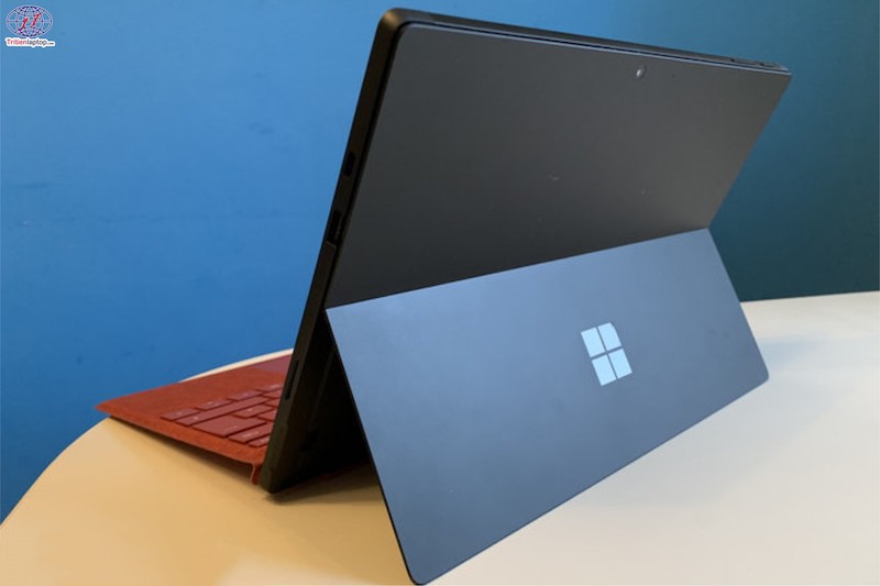 Hình ảnh thực tế máy Surface Pro 7 Like New tại Trí Tiến Laptop