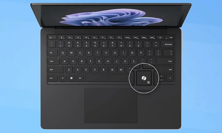 Nút Windows Copilot mới trên bàn phím Surface Laptop 6