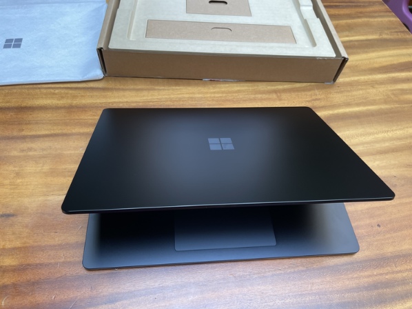 Surface Laptop 4 Ryzen 5/Ram 16GB/SSD 256GB màu đen