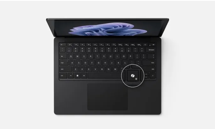 phím Copilot mới trên bàn phím Surface Laptop 6