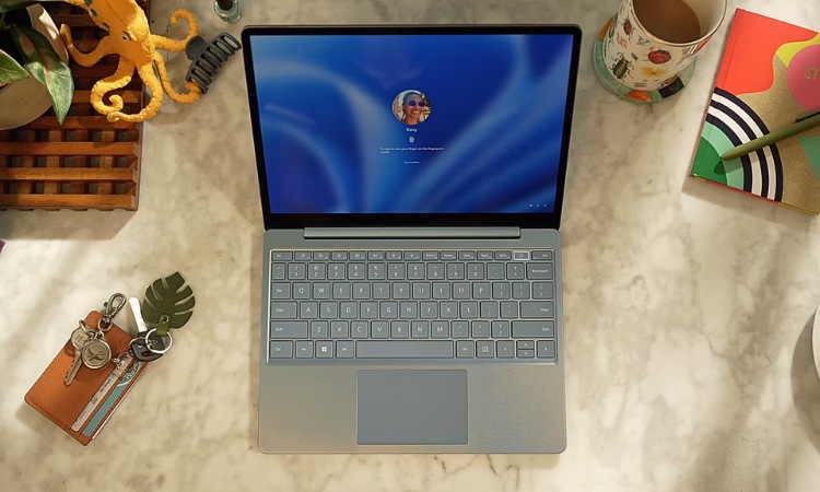 Surface Laptop Go 3 với Surface Laptop Go 2 có thiết kế giống nhau