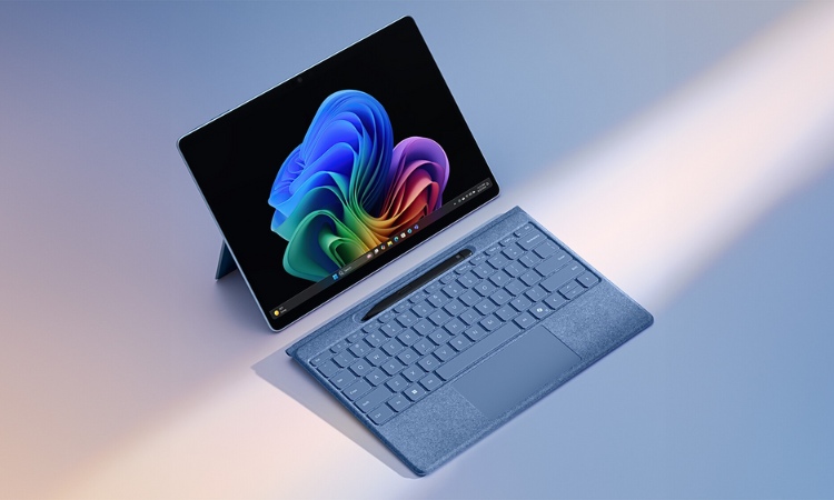 Surface Pro 11 với màn hình OLED