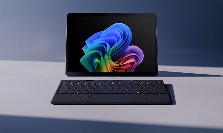 Surface Pro 11 với thiết kế 2 trong 1