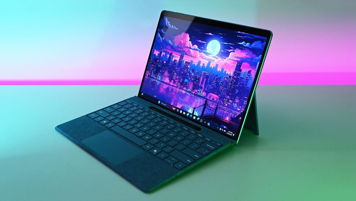 Surface Pro 11 với Qualcomm Snapdragon X Elite