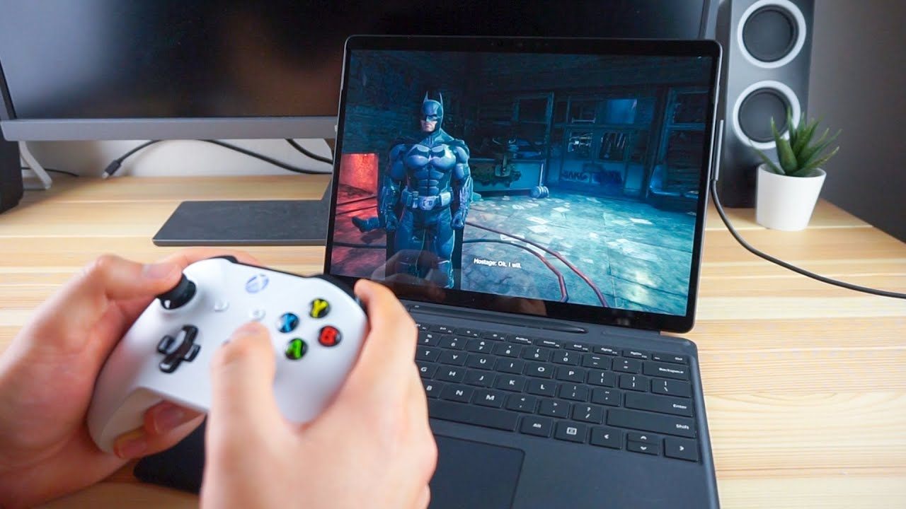 phụ kiện nào để chơi game trên Microsoft Surface