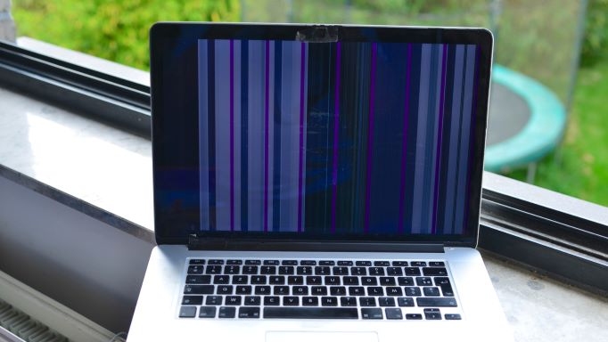 màn hình MacBook bị nháy