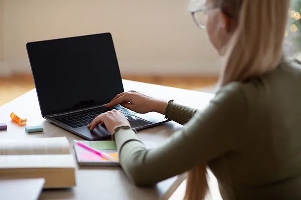 Cách sửa laptop không lên màn hình đơn giản, hiệu quả 8 laptop không lên màn hình