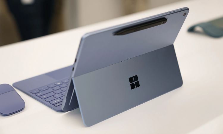 Surface Pro 12 inch Snapdragon X Plus/Ram 16GB/UFS 512GB New 5 Surface Pro 12 inch Snapdragon X Plus/Ram 16GB/UFS 256GB