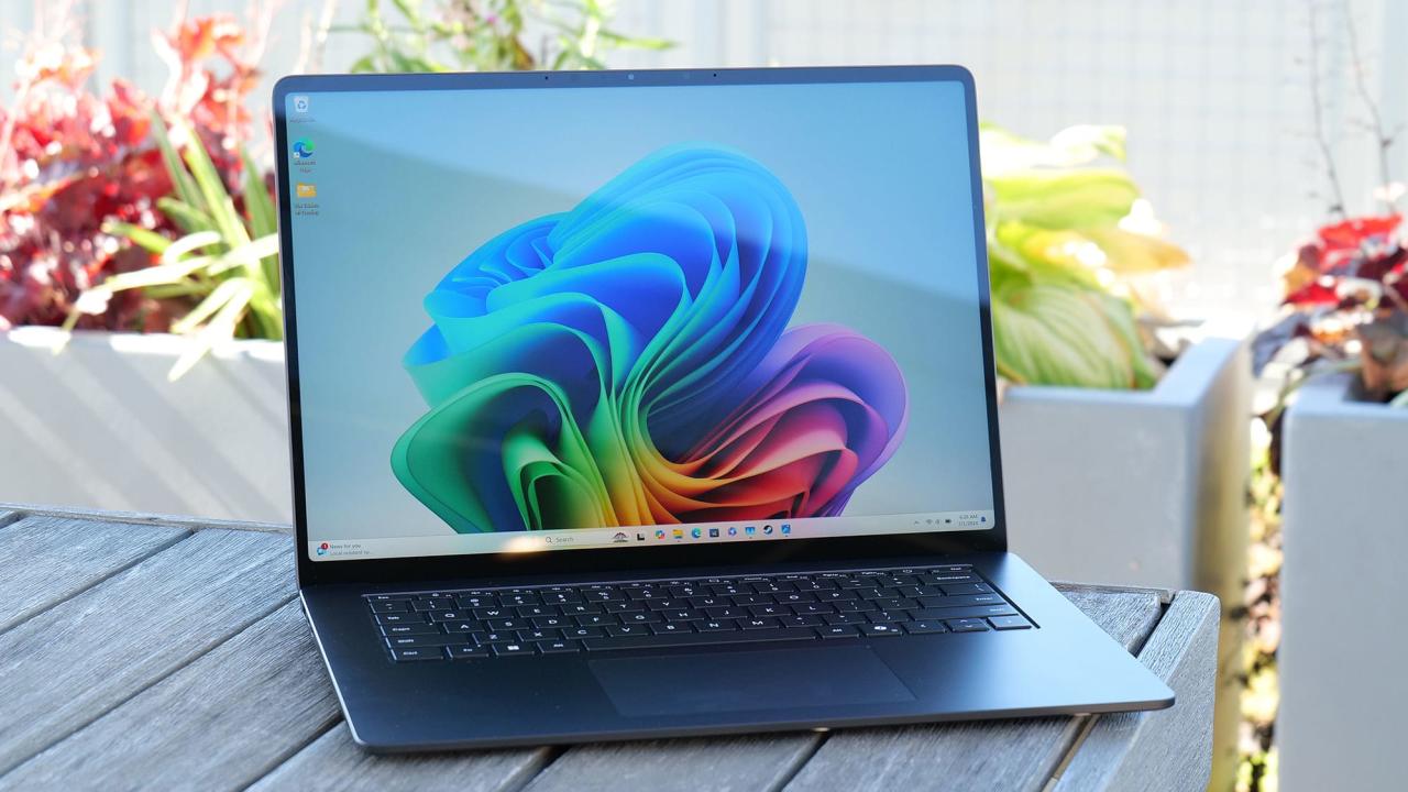 Các loại máy tính mỏng nhẹ, cấu hình mạnh không thể bỏ lỡ năm 2025 9 Surface Laptop 7 (2024)