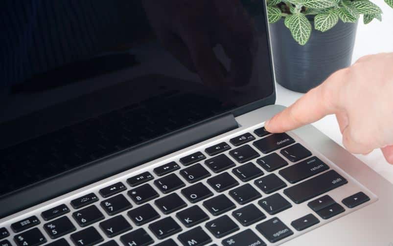 Cách khắc phục khi laptop không lên nguồn 8 laptop mở không lên nguồn