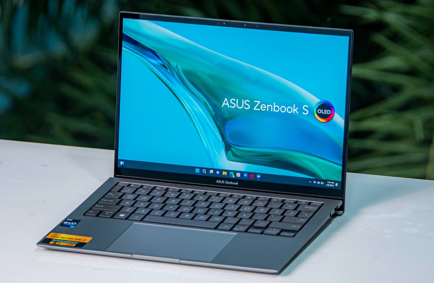 Các loại máy tính mỏng nhẹ, cấu hình mạnh không thể bỏ lỡ năm 2025 17 ASUS Zenbook S 13 OLED (2025)