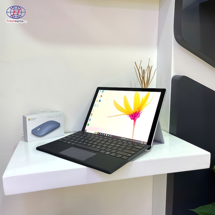 Surface Pro 5 cũ tại Trí Tiến vẫn đáp ứng tốt nhu cầu văn phòng và học tập cơ bản