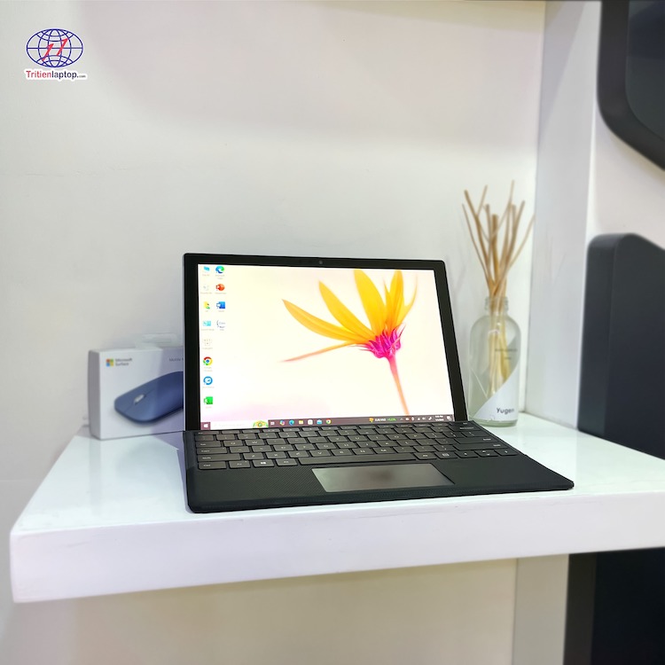 Combo Surface Pro 5 kèm phím giá tốt tại Trí Tiến Laptop