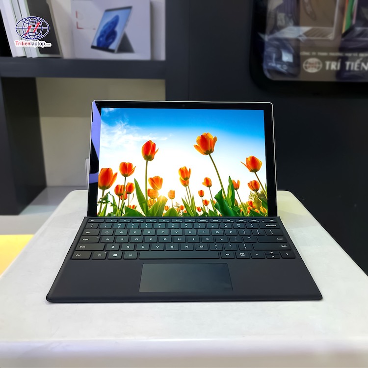 Surface Pro 5 Core i5/Ram 4GB/SSD 128GB Like New 4 Surface Pro 5 luôn sẵn hàng tại Trí Tiến Laptop