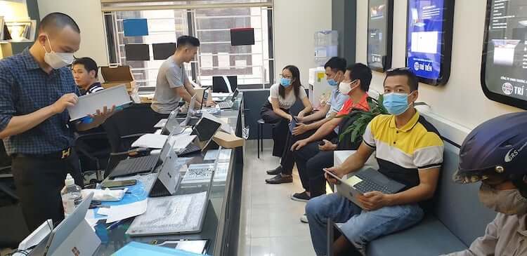 Khách hàng luôn tin tưởng dịch vụ sửa chữa Surface của Trí Tiến