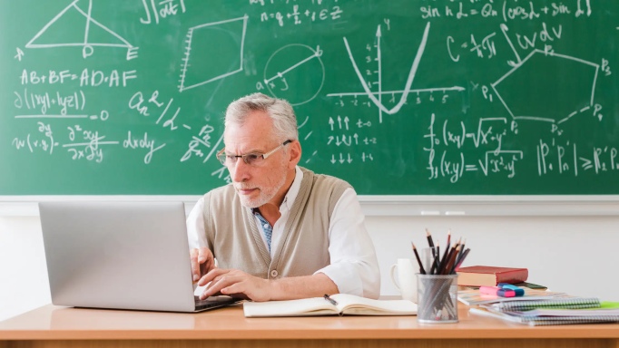 Những yếu tố cần quan tâm khi giáo viên lựa chọn mua laptop