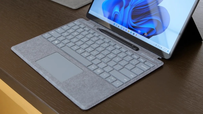 So sánh Surface Pro 7 plus và Pro 8: Cái nào tốt hơn? 9 Phụ kiện trên Surface Pro 8