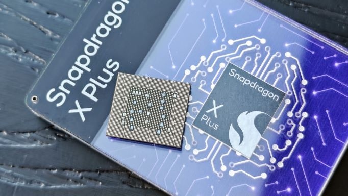 chip Snapdragon X Plus