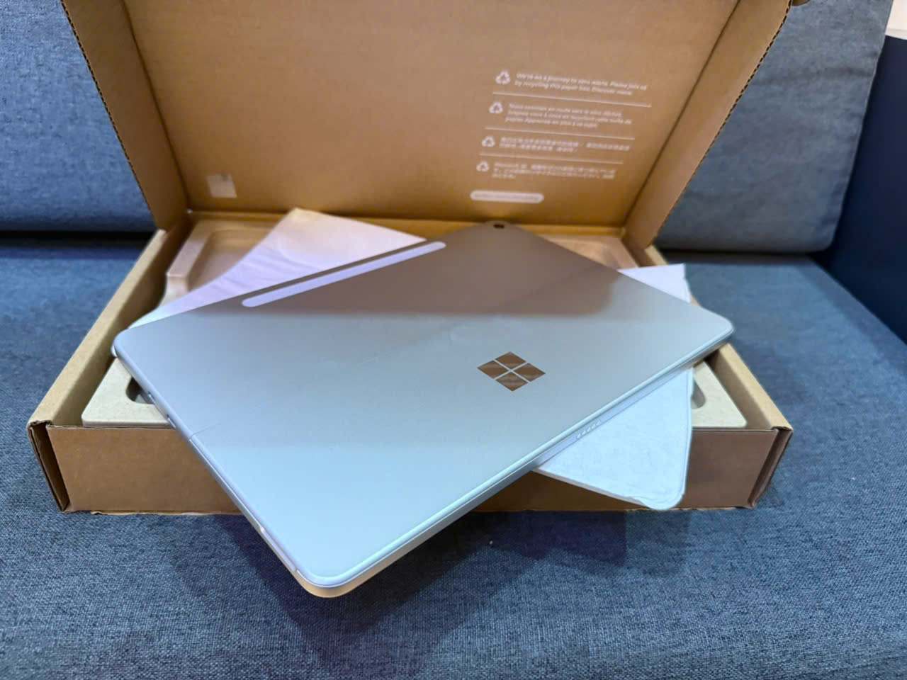 Surface Pro 12 inch Snapdragon X Plus/Ram 16GB/UFS 512GB New (Business) 11 Surface Pro 12 inch Snapdragon X Plus/Ram 16GB/UFS 512GB Business