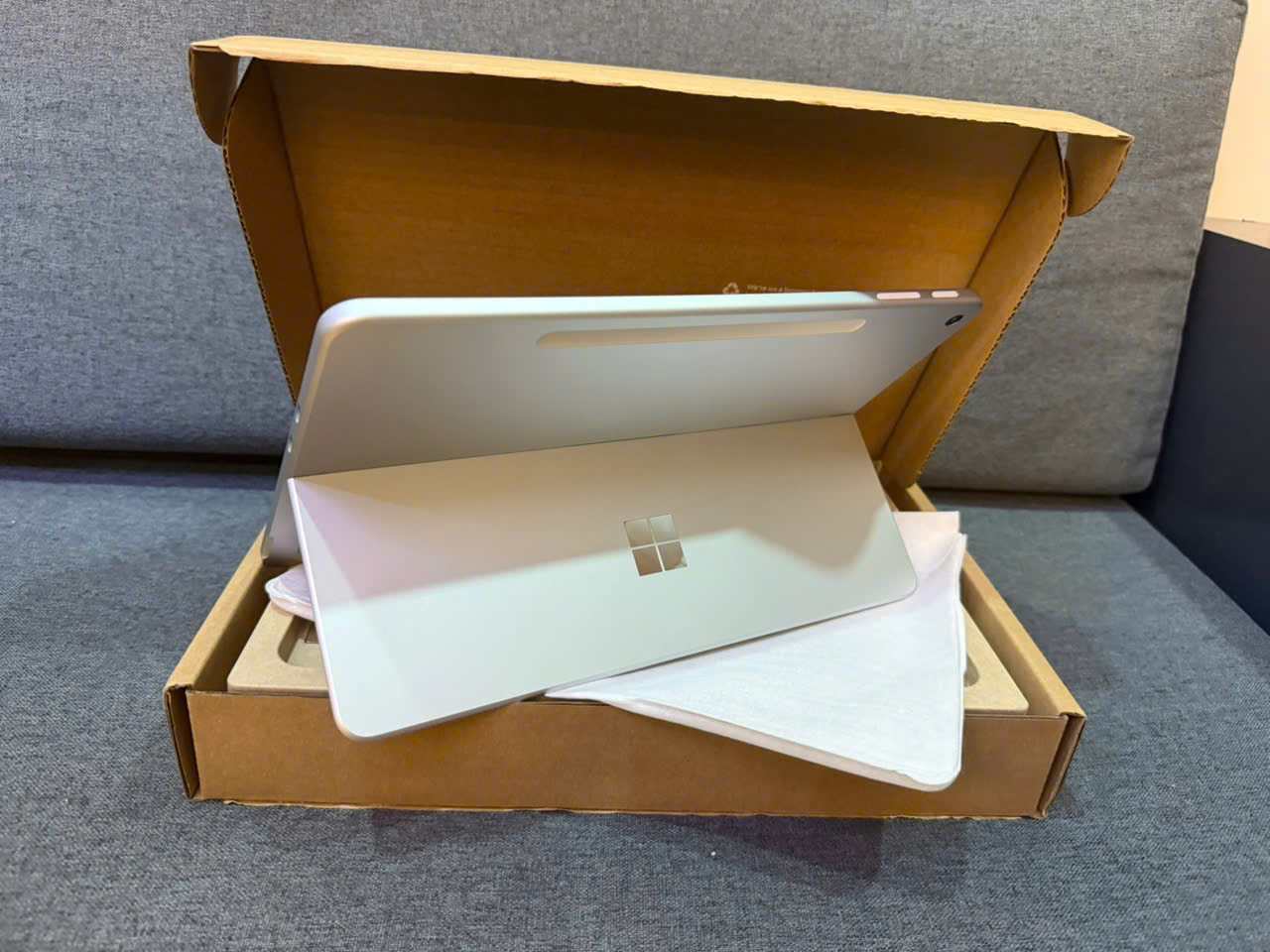 Surface Pro 12 inch Snapdragon X Plus/Ram 16GB/UFS 512GB New Refurbished 11 Surface Pro 12 inch Snapdragon X Plus/Ram 16GB/UFS 512GB New Refurbished