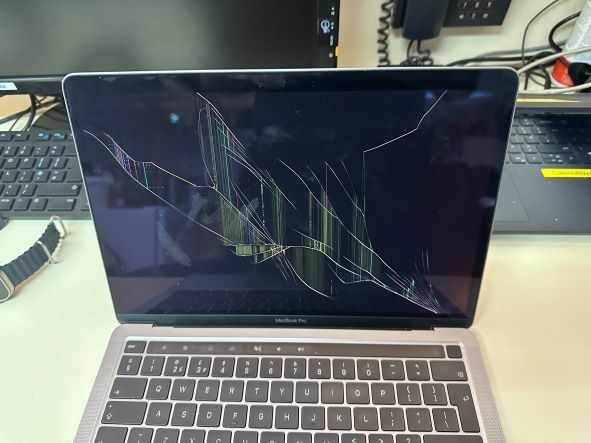 Thay màn hình MacBook Pro giá bao nhiêu? Bảng giá 2025 8 Khi nào cần thay màn hình MacBook Pro