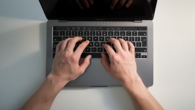 Bàn phím và touchpad laptop không hoạt động? Hướng dẫn khắc phục sự cố 12 Bàn phím laptop không hoạt động