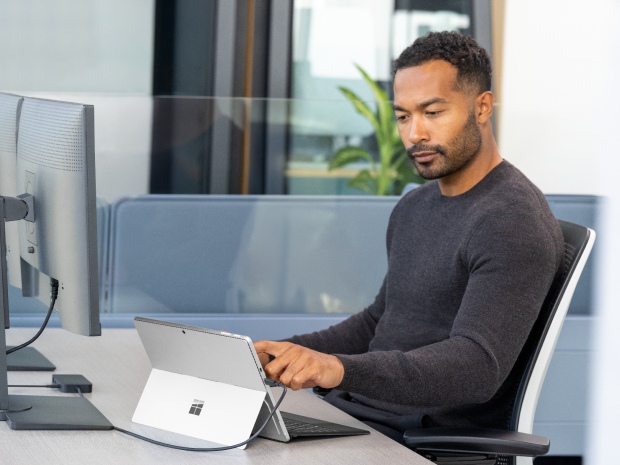 Các chuyên gia sử dụng laptop Copilot+