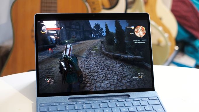 Các tựa game được thử nghiệm trên Microsoft Surface Pro 11