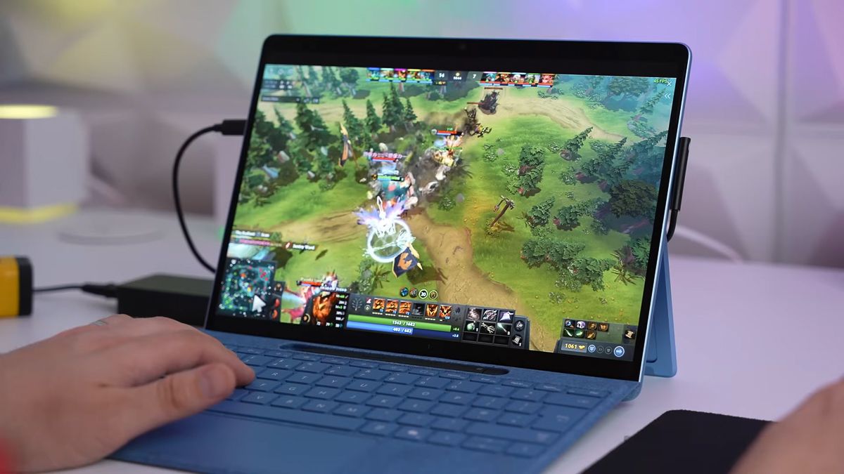 Surface Pro 11 chơi game