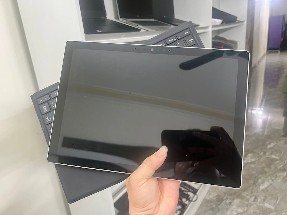 Hướng dẫn kiểm tra màn hình Surface tại nhà trước khi mang đi thay 14 Bước 3: Kiểm tra nhấp nháy màn hình (Màn hình nhấp nháy)