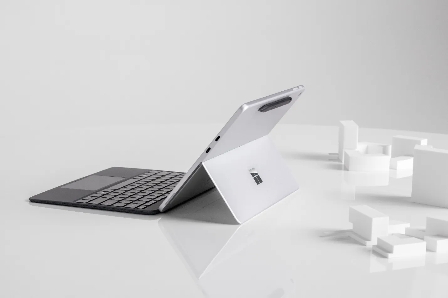 Surface Pro 13 khi nào ra mắt? Cập nhật thông tin mới nhất 2026