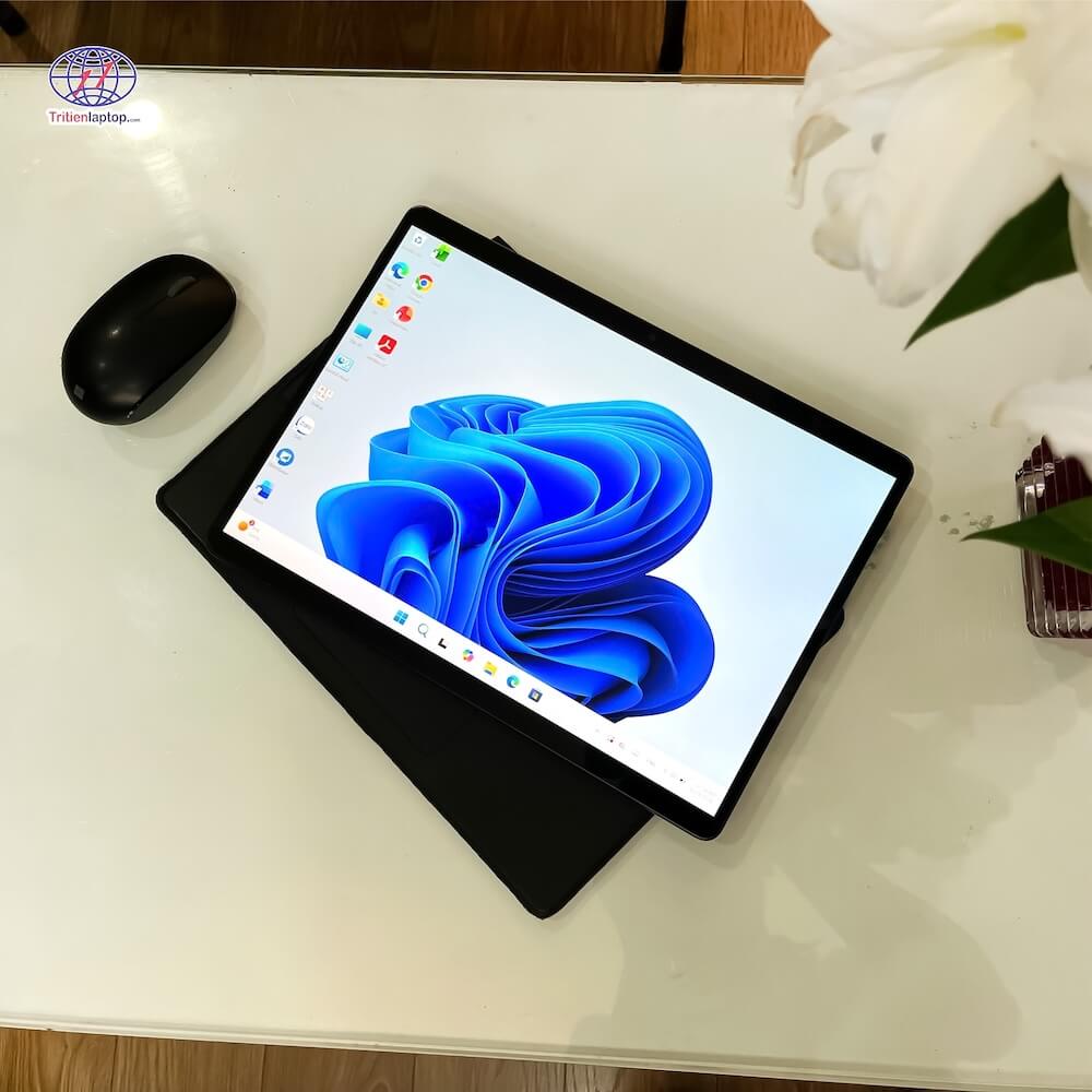 Trí Tiến sẵn hàng đầy đủ cấu hình và màu sắc máy Surface Pro 8