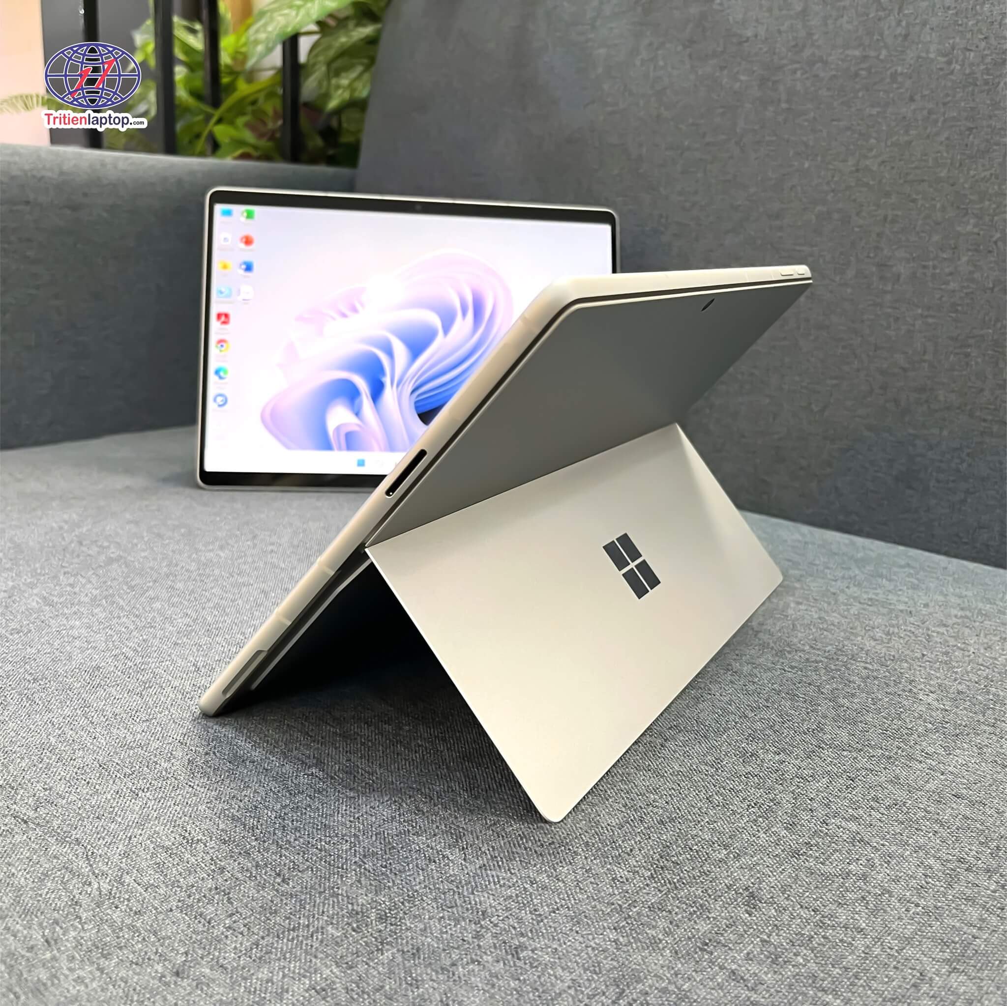 Cận cảnh Surface Pro 9 chính hãng 100% tại Trí Tiến Laptop