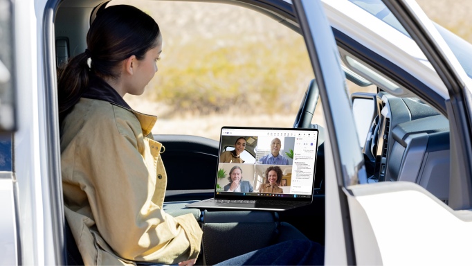 Đánh giá Surface Laptop 8 Intel: Laptop AI dành cho doanh nghiệp có đáng mua năm 2026? 12 Webcam và âm thanh