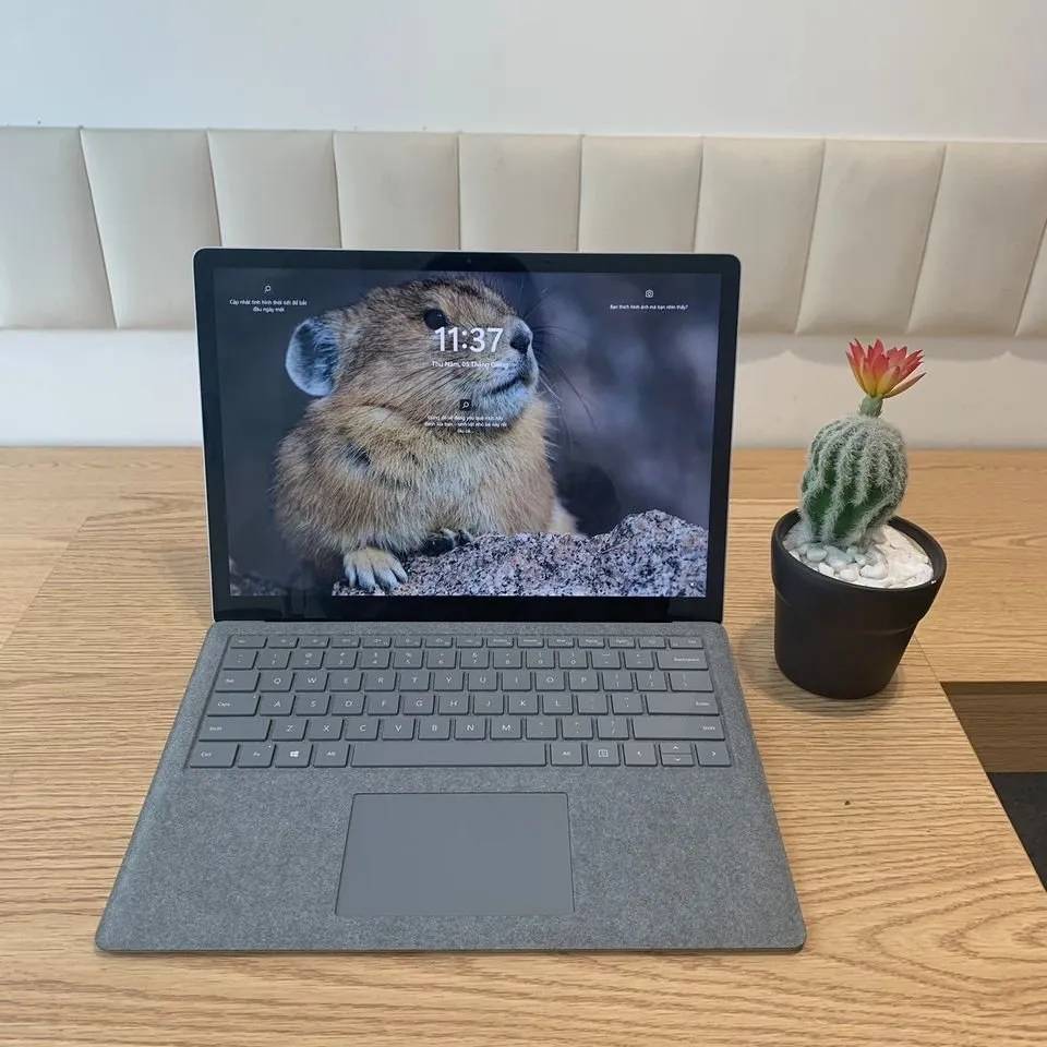 Surface Laptop 2