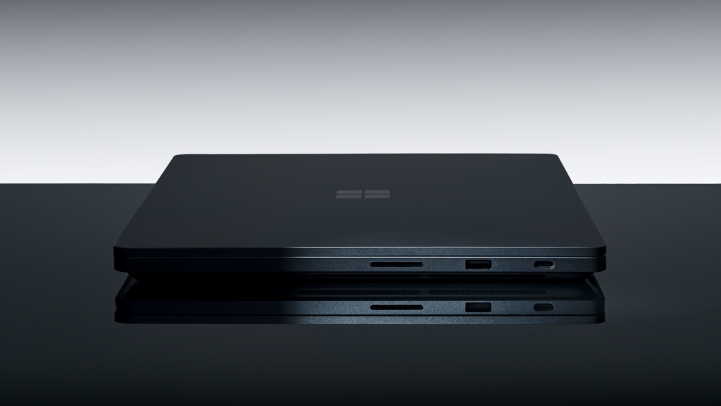 Microsoft mở bán Surface Laptop Ultra: Giá và cấu hình 2026 7 Microsoft mở bán Surface Laptop Ultra: Giá và cấu hình 2026